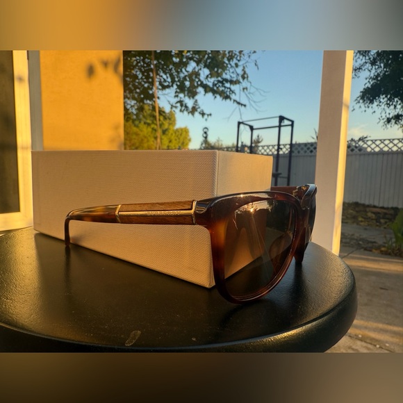 Burberry sunglasses - Picture 5 of 9